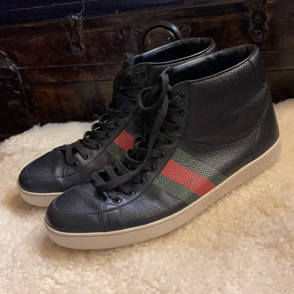 Authentic Gucci men Limited Edition size 10 1/2